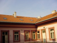 /album/fotogaleria-2005-stavebne-upravy-podkrovia-/sturova-z-dvora-jpg/